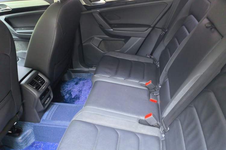 Used Volkswagen Tayron 2019 330TSI Two-Wheel-Drive Luxury Version China V Emission Standard Left Rear Seat