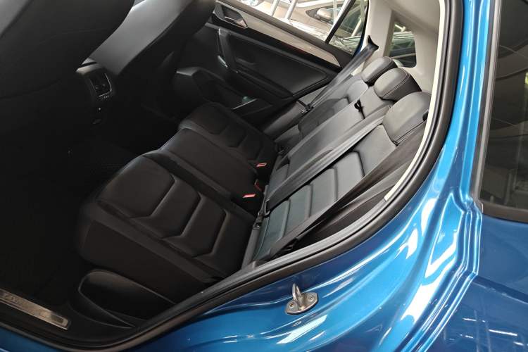Used Volkswagen Tayron 2019 330TSI Two-Wheel Drive Luxury Model China VI Standard Left Rear Seat