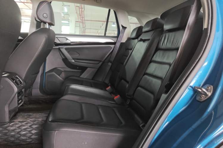 Used Volkswagen Tayron 2019 330TSI Two-Wheel-Drive Luxury Version China V Emission Standard Left Rear Seat