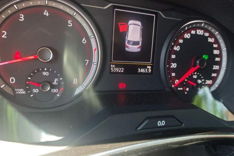 Used Volkswagen Tayron 2019 330TSI Two-Wheel-Drive Luxury Version China V Emission Standard Odometer Close Up
