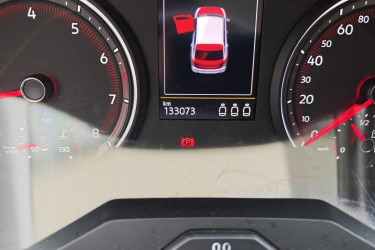 Used Volkswagen Tayron 2019 330TSI Two-Wheel-Drive Luxury Version China V Emission Standard Odometer Close Up