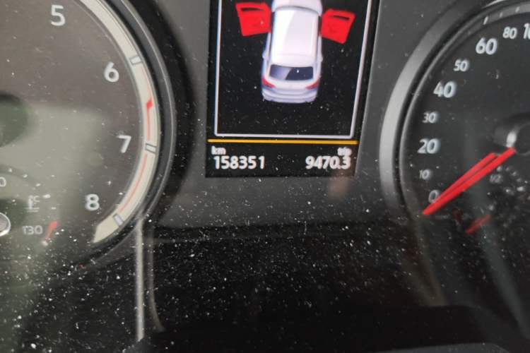 Used Volkswagen Tayron 2019 330TSI Two-Wheel-Drive Luxury Version China V Emission Standard Odometer Close Up