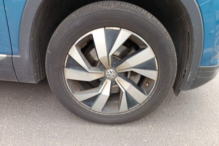 Used Volkswagen Tayron 2019 330TSI Two-Wheel Drive Luxury Model China VI Standard Right Front Wheel Hub