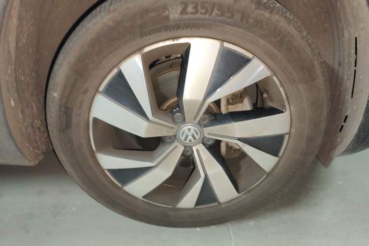 Used Volkswagen Tayron 2019 330TSI Two-Wheel Drive Luxury Model China VI Standard Right Front Wheel Hub