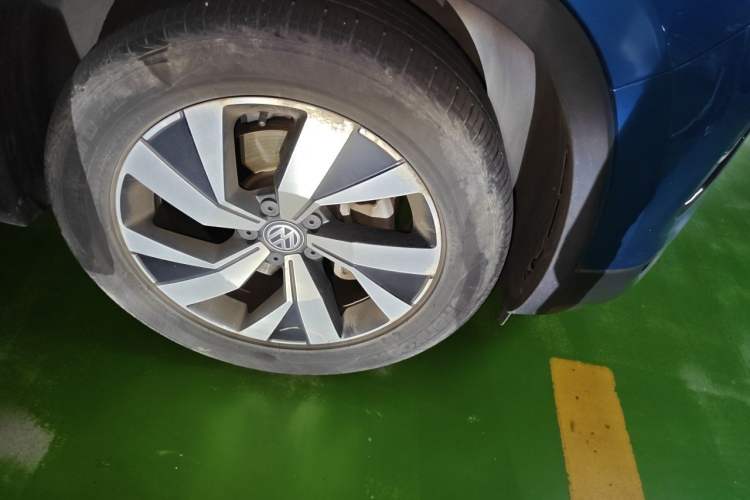 Used Volkswagen Tayron 2019 330TSI Two-Wheel Drive Luxury Model China VI Standard Right Front Wheel Hub