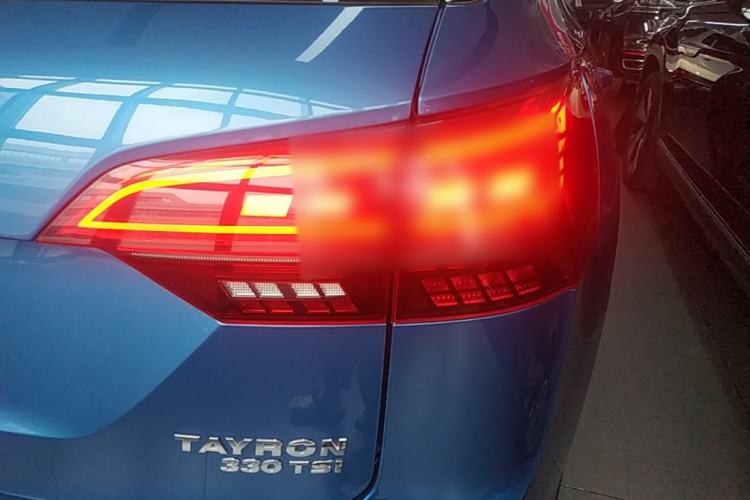 Used Volkswagen Tayron 2019 330TSI Two-Wheel-Drive Luxury Version China V Emission Standard Right Rear Taillight
