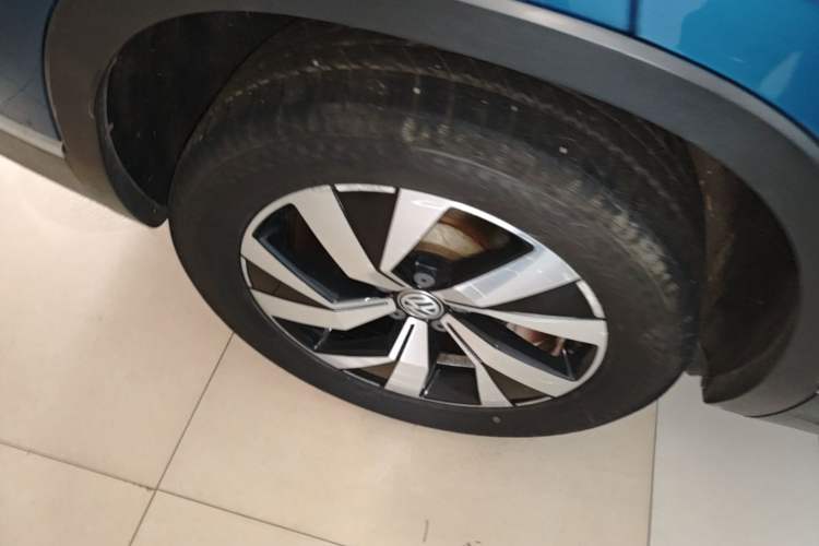 Used Volkswagen Tayron 2019 330TSI Two-Wheel Drive Luxury Model China VI Standard Right Rear Wheel Hub