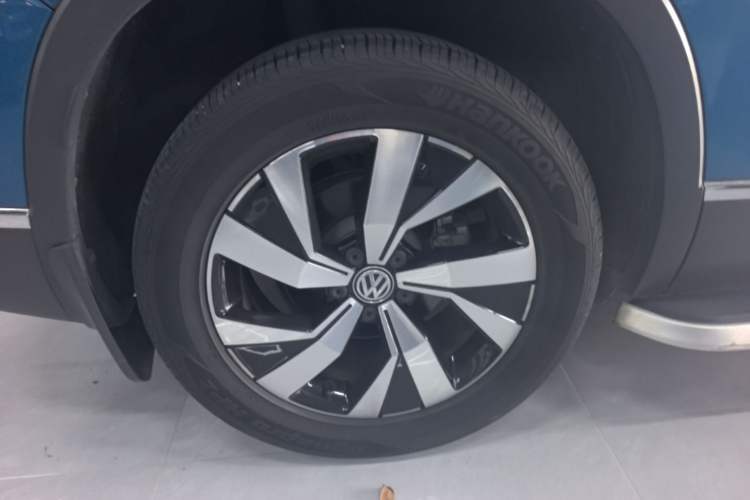 Used Volkswagen Tayron 2019 330TSI Four-Wheel Drive Luxury Version China V Standard Right Rear Wheel Hub