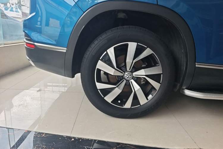 Used Volkswagen Tayron 2019 330TSI Four-Wheel Drive Luxury Version China VI Standard Right Rear Wheel Hub