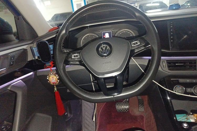 Used Volkswagen Tayron 2019 330TSI Two-Wheel Drive Luxury Model China VI Standard Steering Wheel