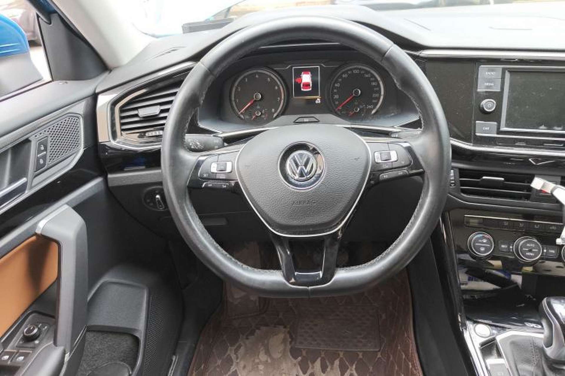 Used Volkswagen Tayron 2019 330TSI Two-Wheel-Drive Luxury Version China V Emission Standard Steering Wheel