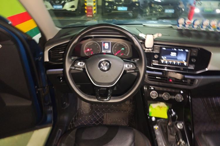 Used Volkswagen Tayron 2019 330TSI Two-Wheel Drive Luxury Model China VI Standard Steering Wheel