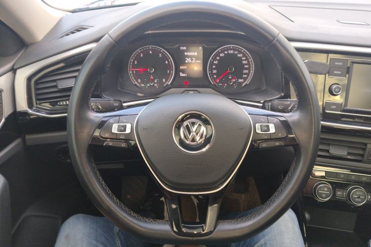 Used Volkswagen Tayron 2019 330TSI Two-Wheel Drive Luxury Model China VI Standard Steering Wheel