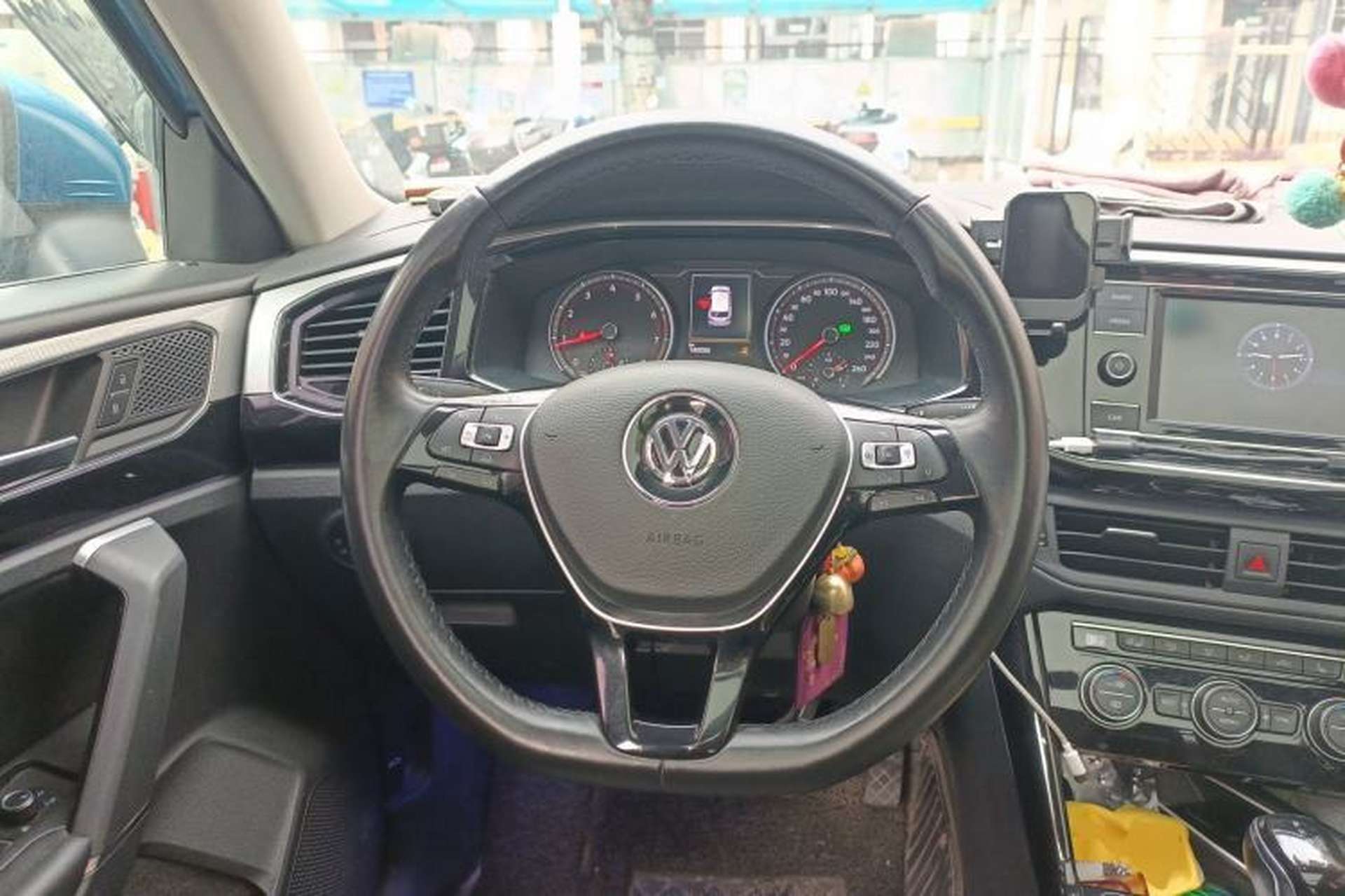 Used Volkswagen Tayron 2019 330TSI Two-Wheel Drive Luxury Model China VI Standard Steering Wheel