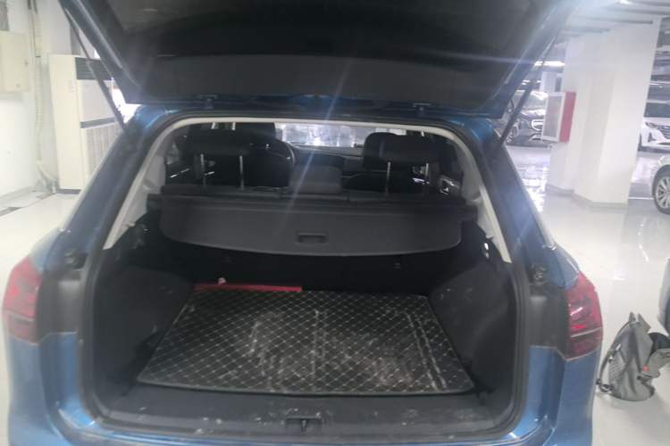 Used Volkswagen Tayron 2019 330TSI Two-Wheel-Drive Luxury Version China V Emission Standard Trunk