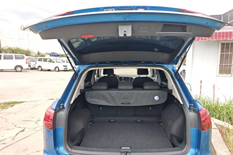 Used Volkswagen Tayron 2019 330TSI Two-Wheel Drive Luxury Model China VI Standard Trunk