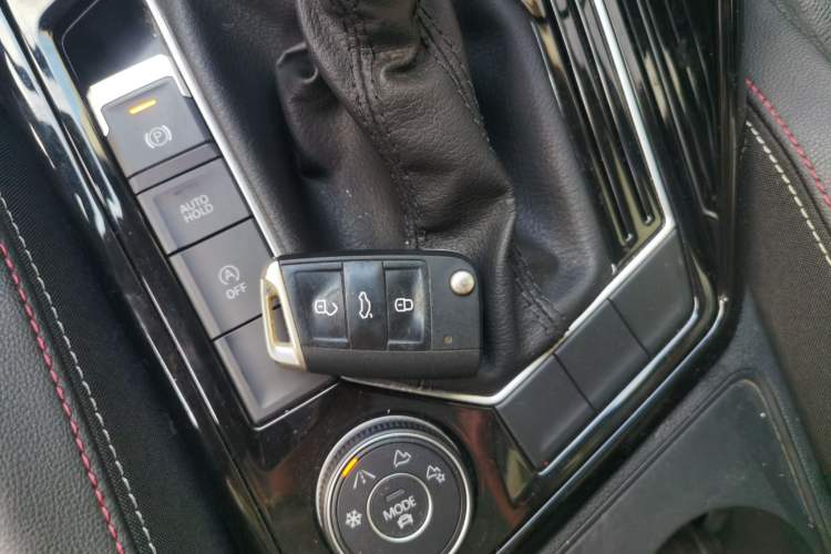 Used Volkswagen Tayron 2019 330TSI Four-Wheel Drive Luxury Version China V Standard Vehicle Key
