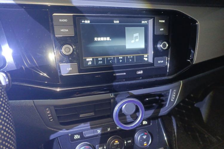 Used Volkswagen Tayron 2019 330TSI Two-Wheel Drive Luxury Model China VI Standard Audio And AC Panel