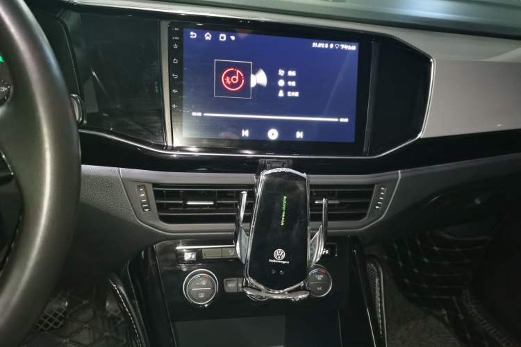 Used Volkswagen Tayron 2019 330TSI Two-Wheel-Drive Luxury Version China V Emission Standard Audio And AC Panel
