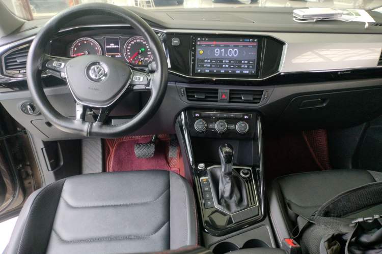 Used Volkswagen Tayron 2019 Teramont Edition 280TSI Two-Wheel Drive Luxury Model China VI Standard Center Console