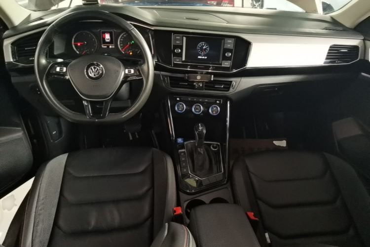 Used Volkswagen Tayron 2019 330TSI Two-Wheel Drive Luxury Model China VI Standard Center Console