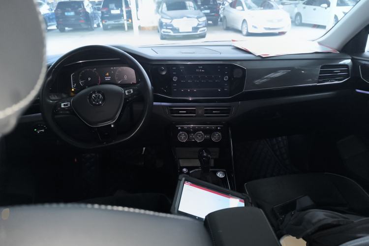 Used Volkswagen Tayron 2019 380TSI Four-Wheel Drive Prestige Model China VI Standard Center Console