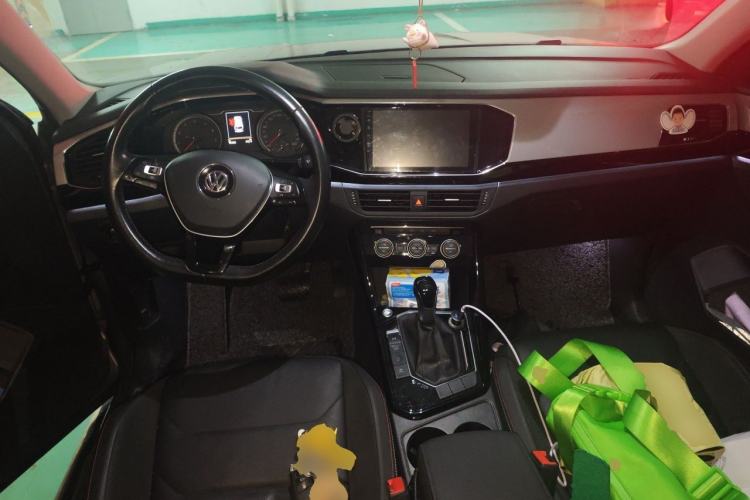 Used Volkswagen Tayron 2019 330TSI Two-Wheel Drive Luxury Model China VI Standard Center Console