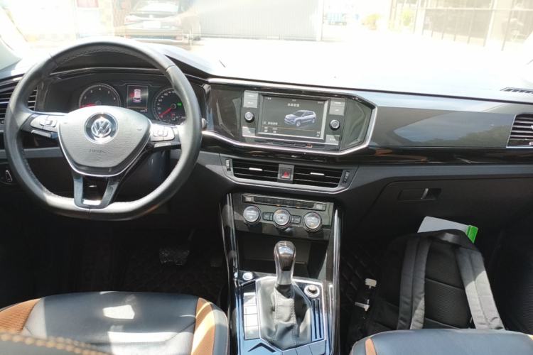 Used Volkswagen Tayron 2019 330TSI Two-Wheel-Drive Luxury Version China V Emission Standard Center Console