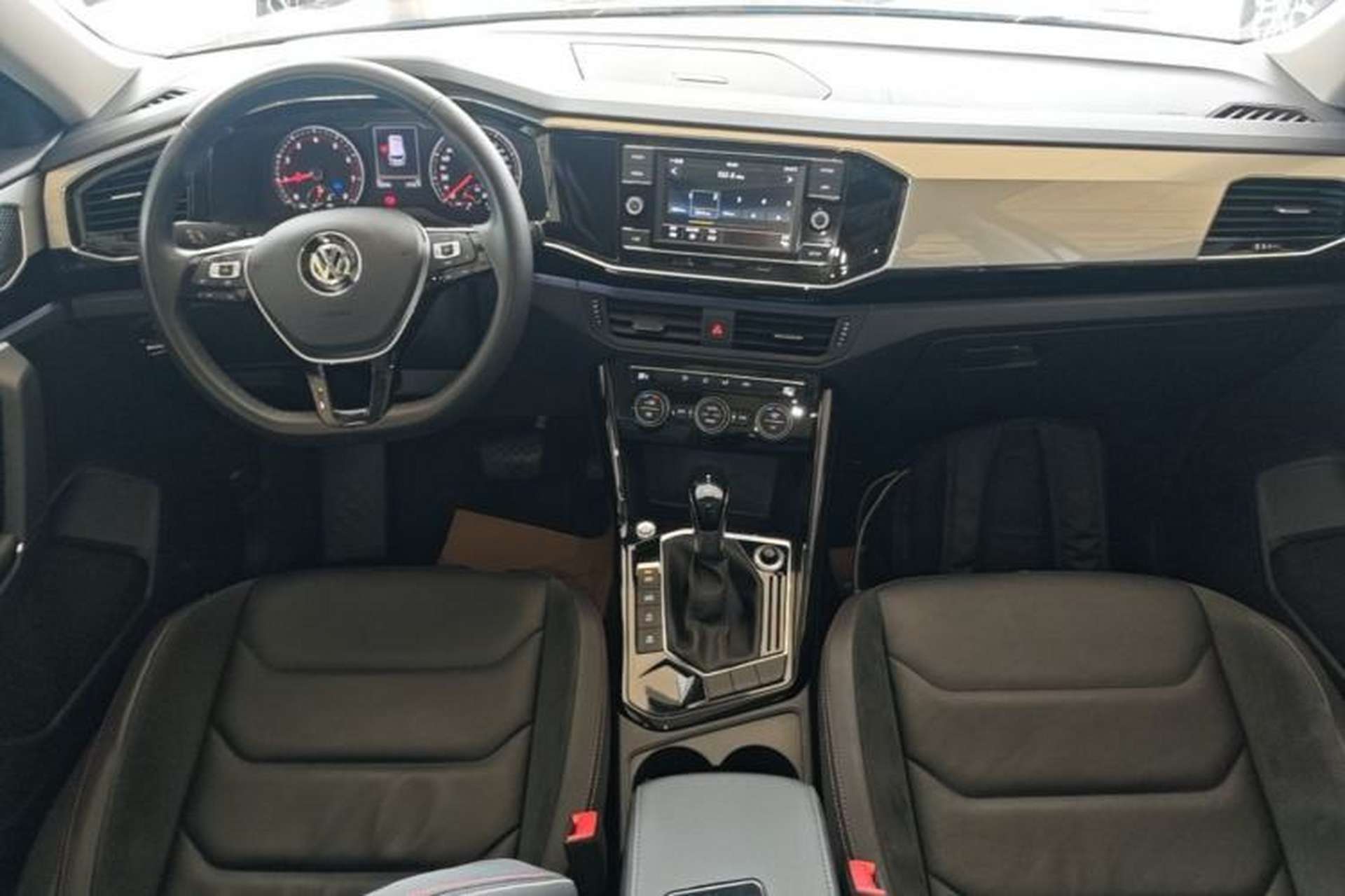 Used Volkswagen Tayron 2019 Teramont Edition 280TSI Two-Wheel Drive Luxury Model China VI Standard Center Console