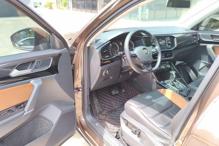 Used Volkswagen Tayron 2019 330TSI Two-Wheel-Drive Luxury Version China V Emission Standard Driver Seat