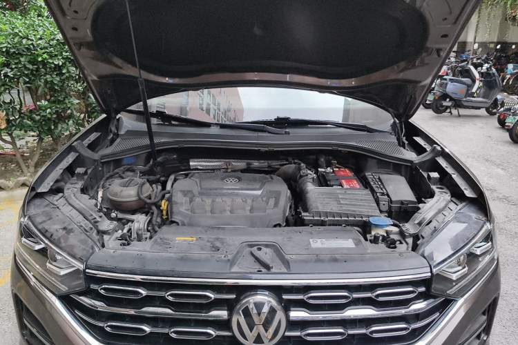 Used Volkswagen Tayron 2019 330TSI Four-Wheel Drive Luxury Version China VI Standard Engine Bay