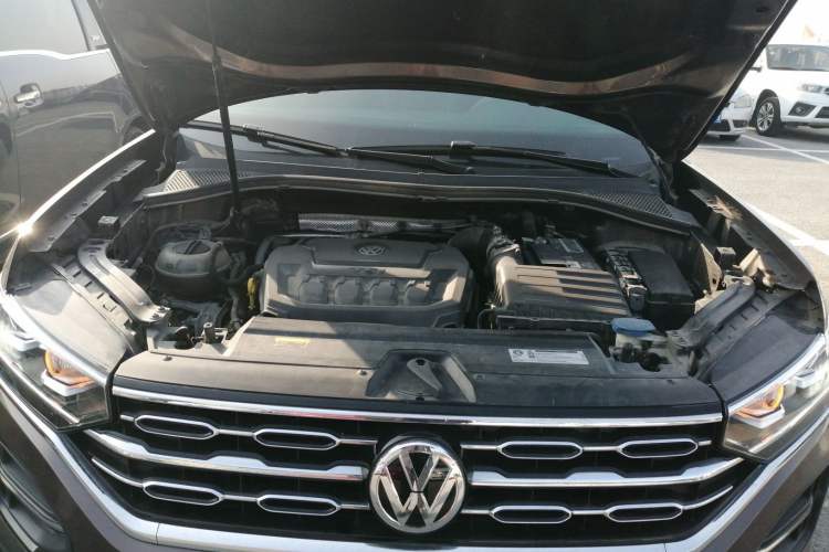 Used Volkswagen Tayron 2019 330TSI Two-Wheel Drive Luxury Model China VI Standard Engine Bay