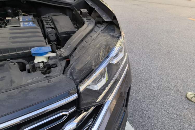 Used Volkswagen Tayron 2019 380TSI Four-Wheel Drive Prestige Version China V Standard Engine Bay Left