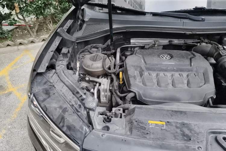 Used Volkswagen Tayron 2019 330TSI Four-Wheel Drive Luxury Version China VI Standard Engine Bay Right
