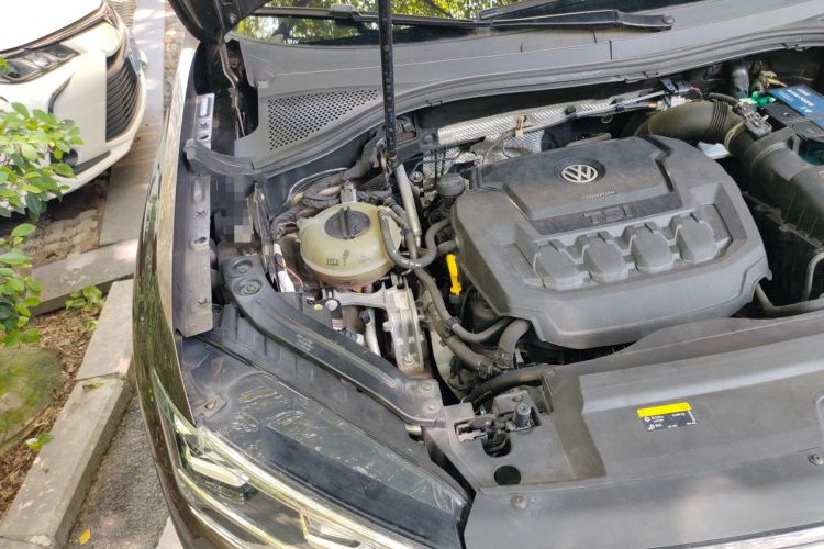 Used Volkswagen Tayron 2019 330TSI Two-Wheel Drive Luxury Model China VI Standard Engine Bay Right