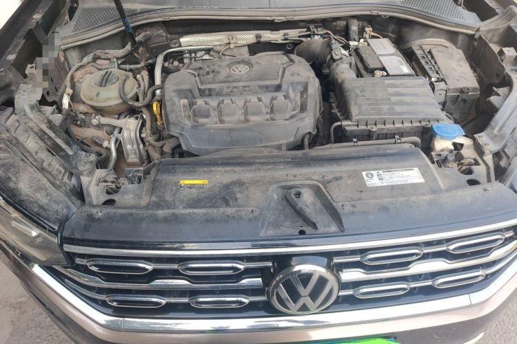 Used Volkswagen Tayron 2019 330TSI Two-Wheel Drive Luxury Model China VI Standard Engine Bay