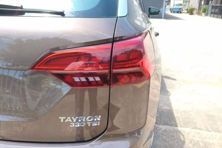 Used Volkswagen Tayron 2019 330TSI Two-Wheel-Drive Luxury Version China V Emission Standard Exterior 3