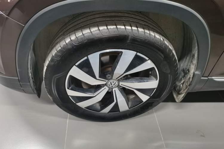 Used Volkswagen Tayron 2019 330TSI Two-Wheel-Drive Luxury Version China V Emission Standard Exterior 7