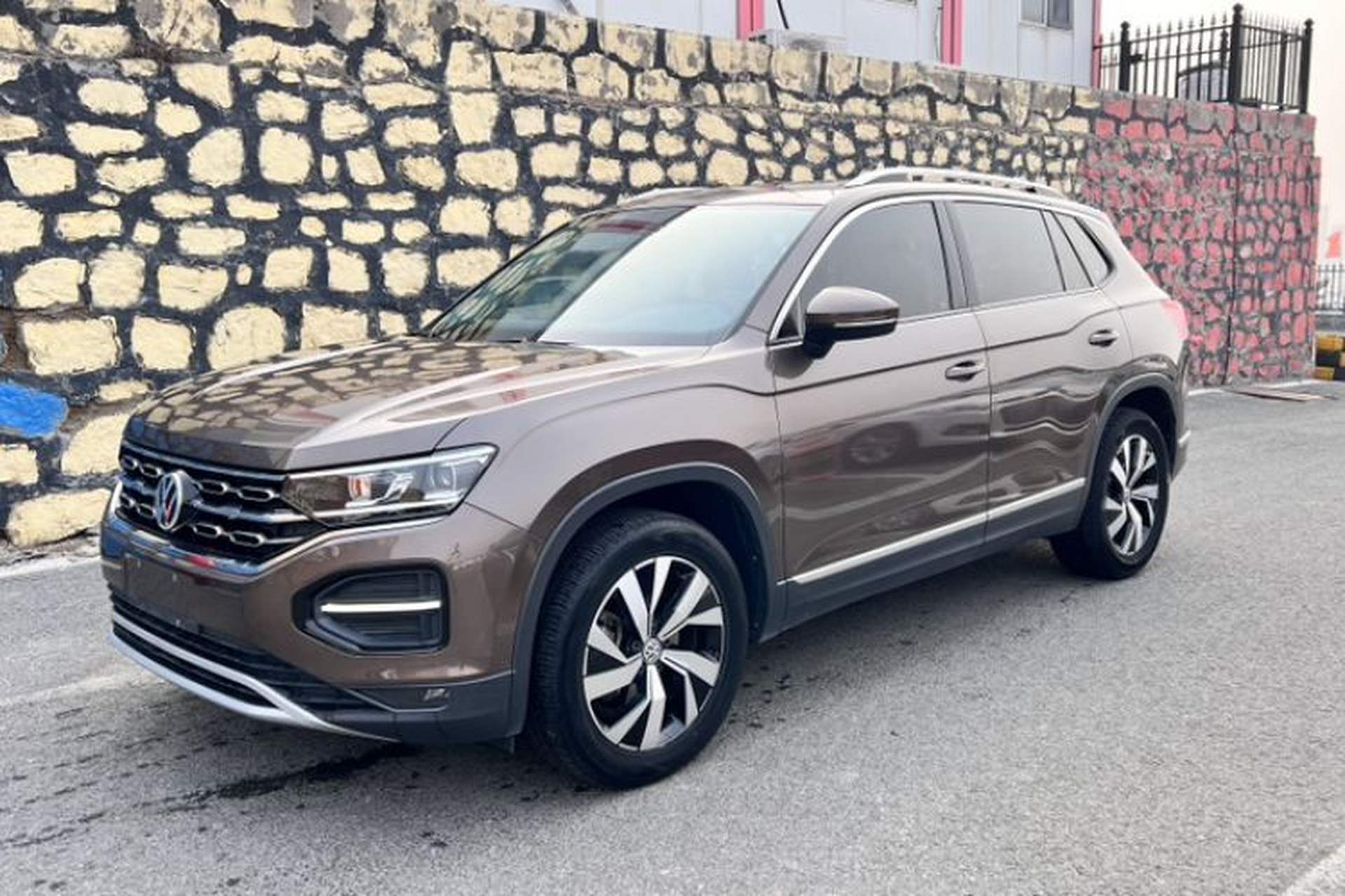 Used Volkswagen Tayron 2019 330TSI Two-Wheel Drive Luxury Model China VI Standard Front Left 45 Deg