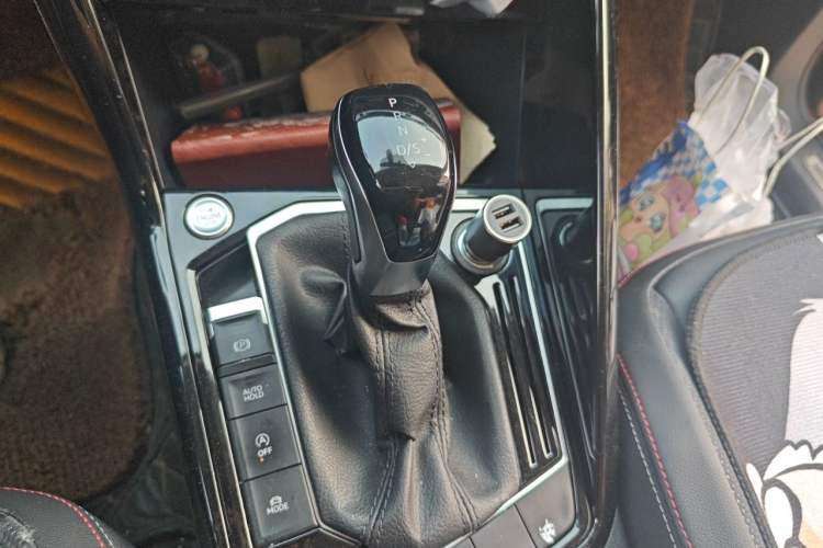 Used Volkswagen Tayron 2019 330TSI Two-Wheel Drive Luxury Model China VI Standard Gear Lever