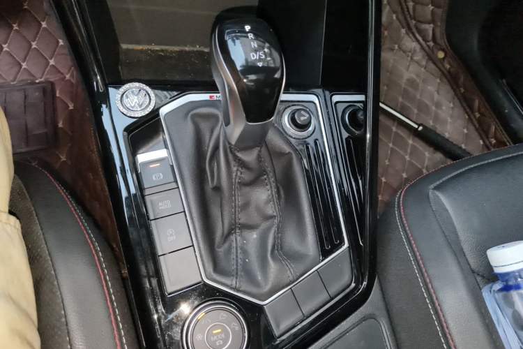 Used Volkswagen Tayron 2019 330TSI Four-Wheel Drive Luxury Version China VI Standard Gear Lever