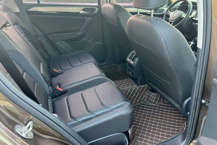 Used Volkswagen Tayron 2019 330TSI Two-Wheel Drive Luxury Model China VI Standard Interior 2
