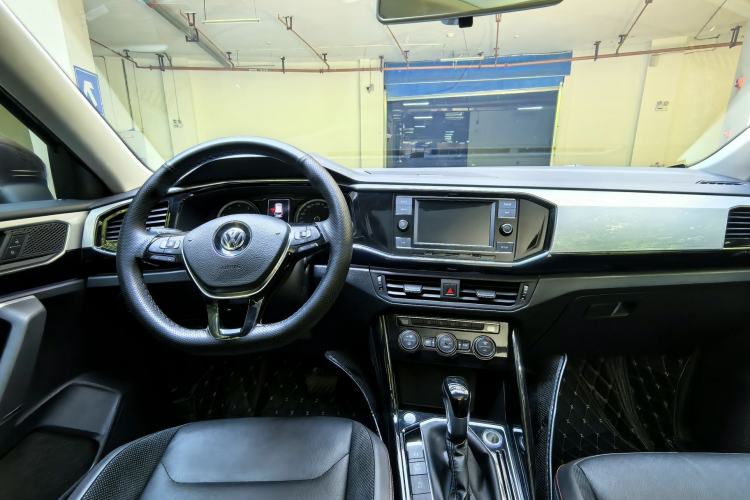 Used Volkswagen Tayron 2019 330TSI Two-Wheel Drive Luxury Model China VI Standard Interior 2