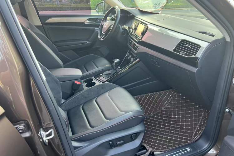 Used Volkswagen Tayron 2019 330TSI Two-Wheel Drive Luxury Model China VI Standard Interior 3