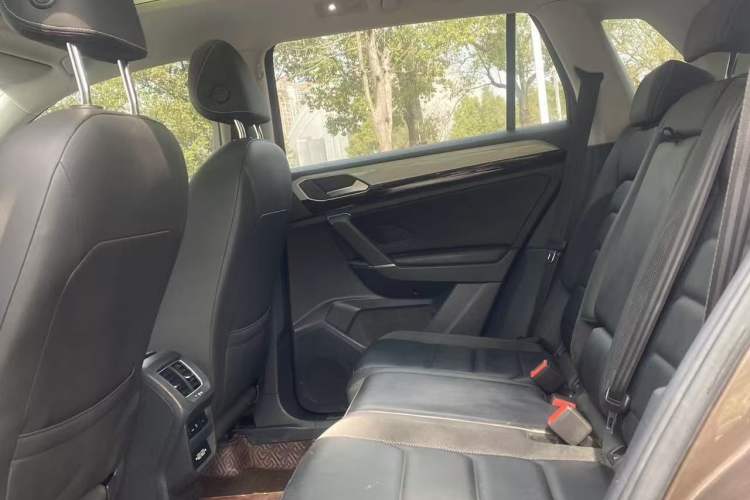 Used Volkswagen Tayron 2019 330TSI Four-Wheel Drive Luxury Version China V Standard Interior 3