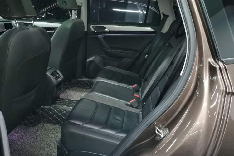 Used Volkswagen Tayron 2019 330TSI Two-Wheel-Drive Luxury Version China V Emission Standard Interior 4