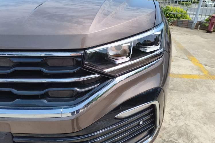 Used Volkswagen Tayron 2019 330TSI Two-Wheel-Drive Luxury Version China V Emission Standard Left Front Headlight