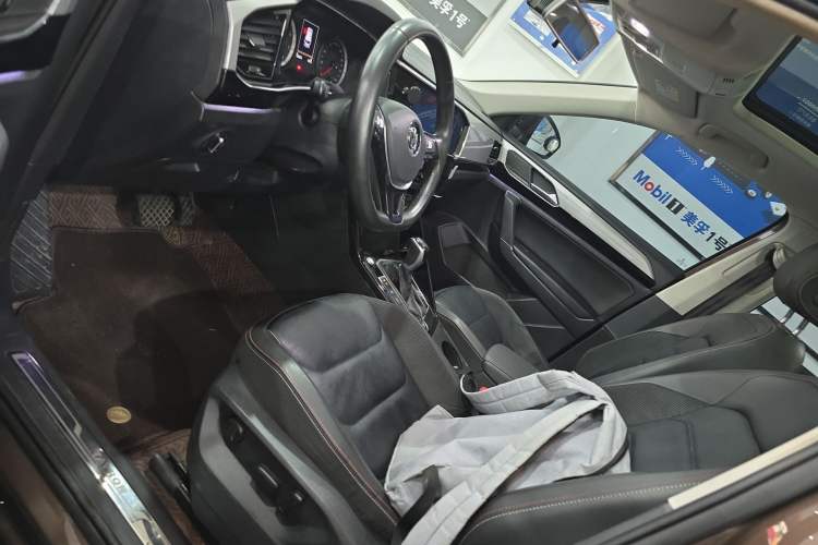 Used Volkswagen Tayron 2019 330TSI Four-Wheel Drive Luxury Version China V Standard Left Front Seat