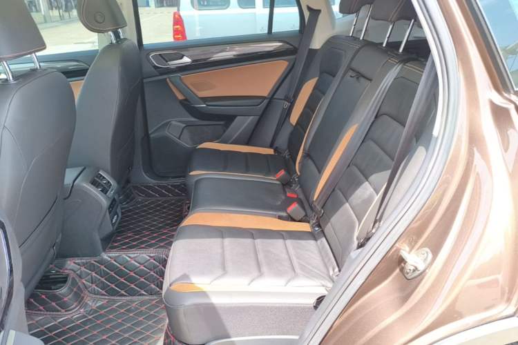 Used Volkswagen Tayron 2019 330TSI Two-Wheel-Drive Luxury Version China V Emission Standard Left Rear Seat