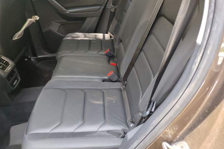Used Volkswagen Tayron 2019 330TSI Two-Wheel Drive Luxury Model China VI Standard Left Rear Seat
